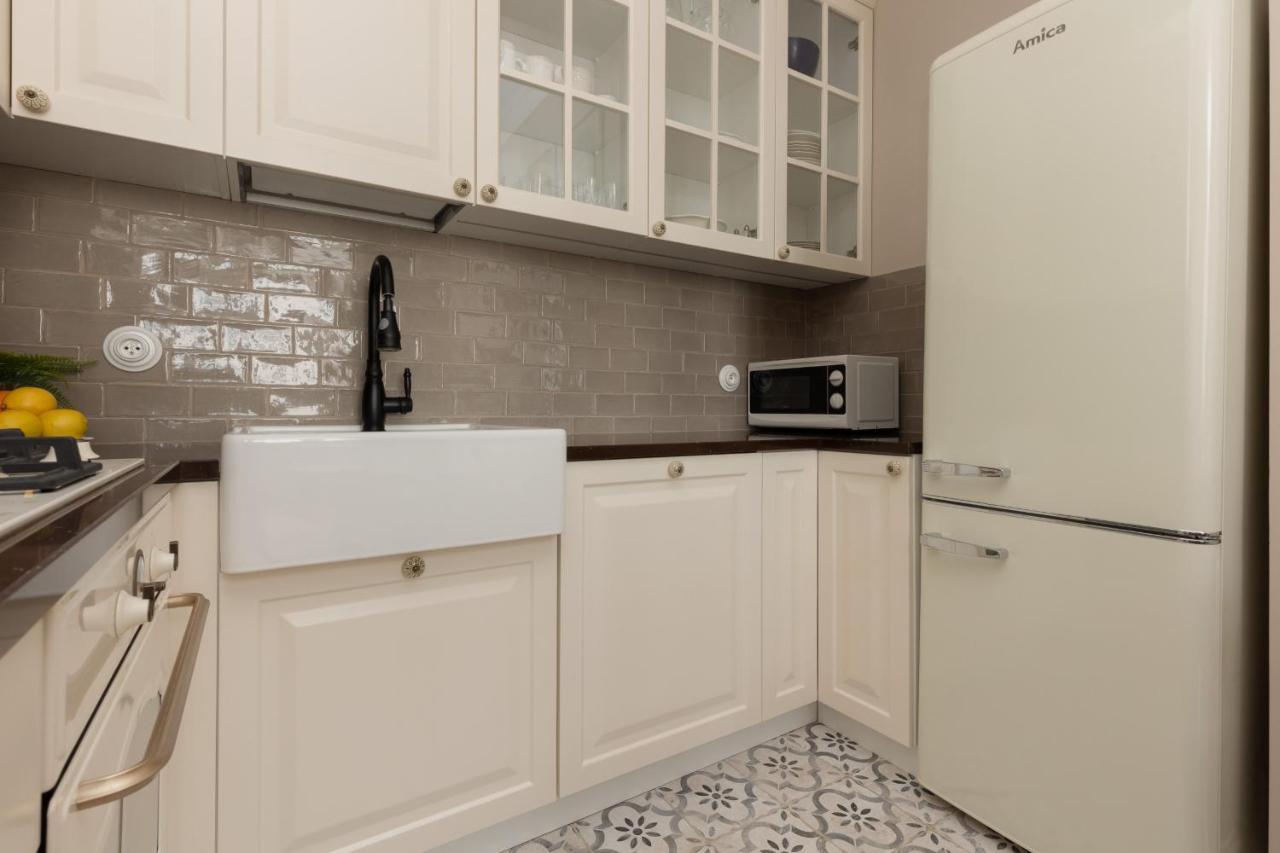 Metro Rondo Onz Apartment By Noclegi Renters Varşovia Exterior foto